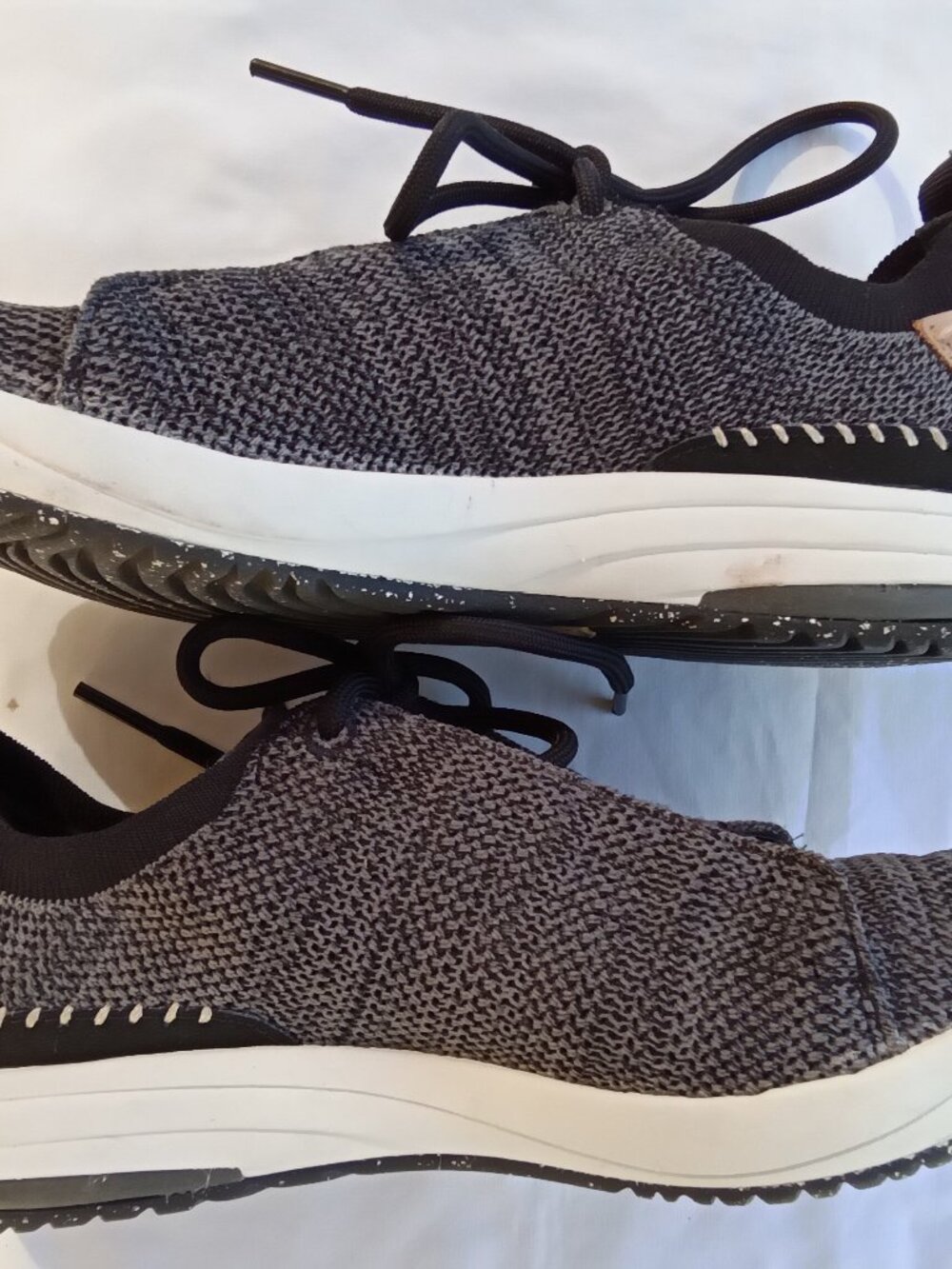 Women's Merrell black sneakers, size 5.5